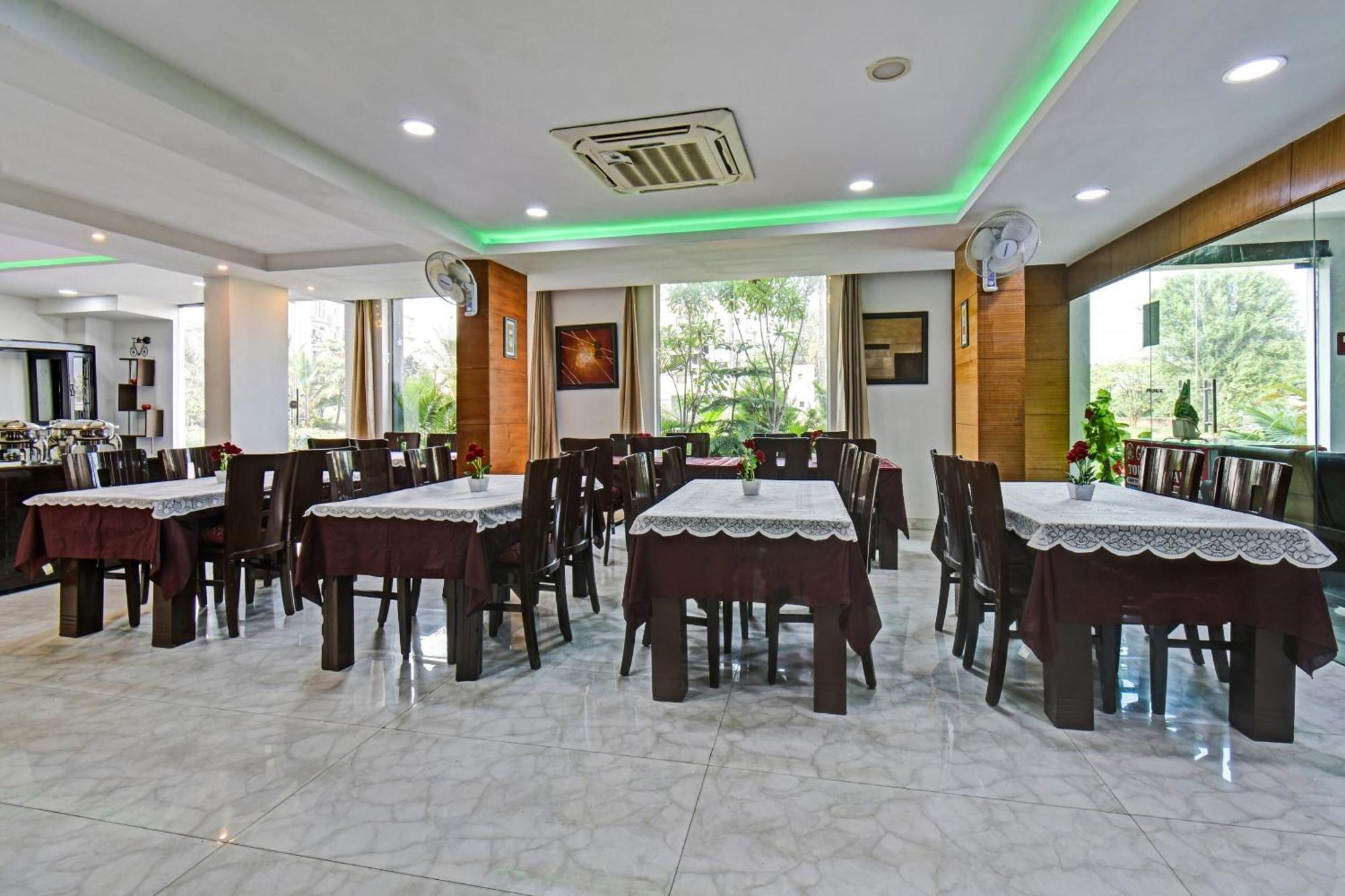 Townhouse Classio Suites Shirdi Exterior foto